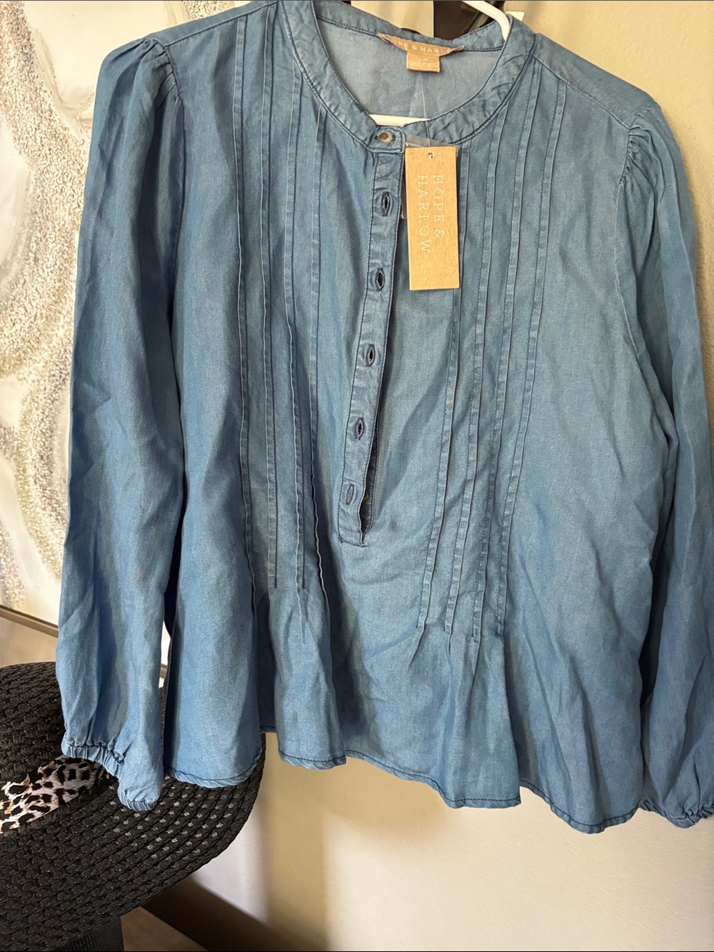 Hope& Harlow nwt Blue Pintuck Cotton Blouse soft comfy - Picture 5 of 5